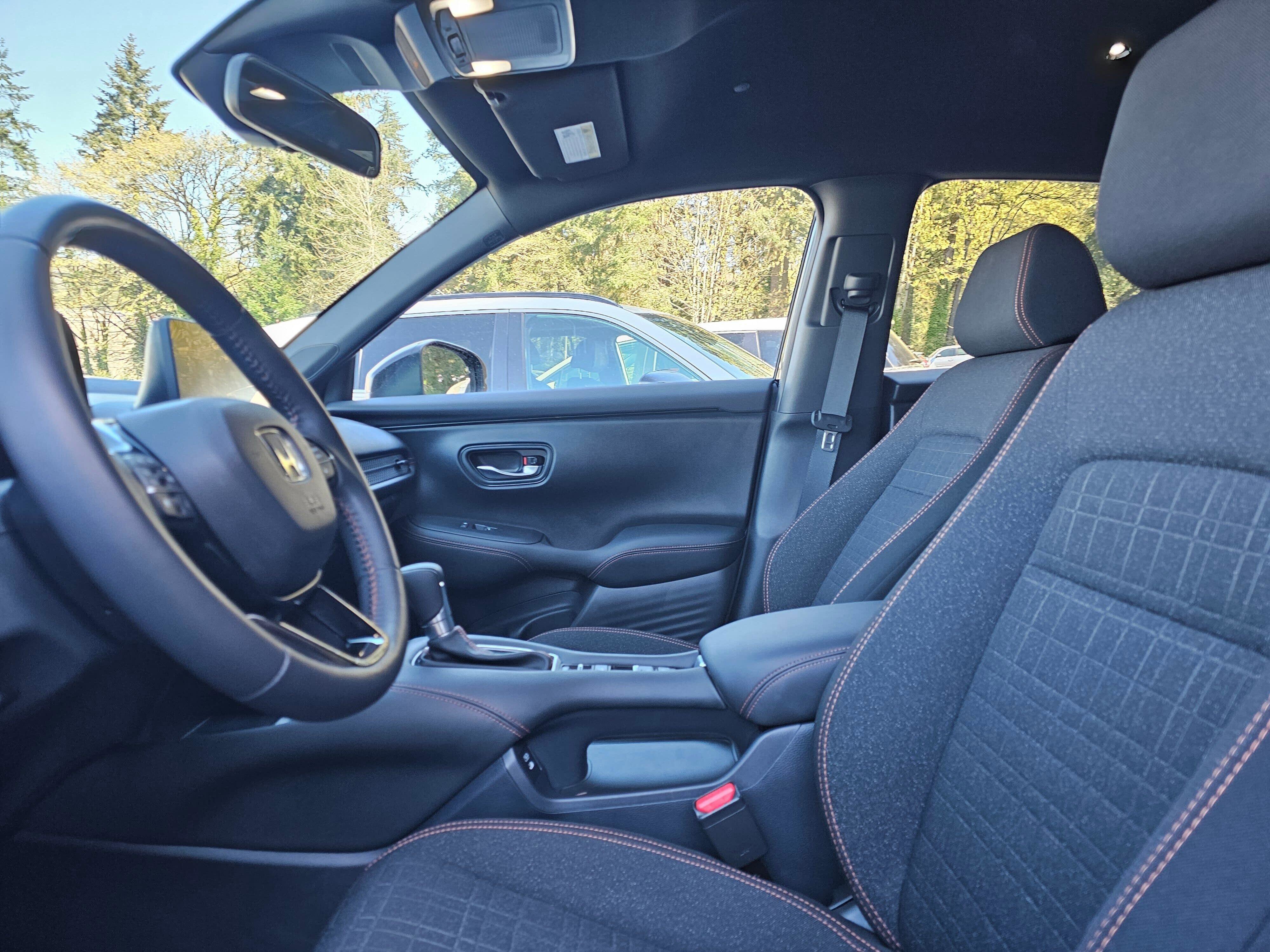 Certified 2025 Honda HR-V Sport image 22