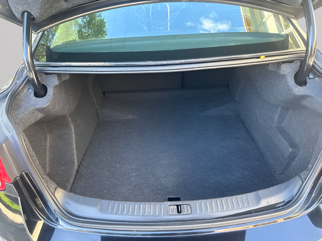Used 2013 Chevrolet Malibu LT w/ Power Convenience Package FWD image 12