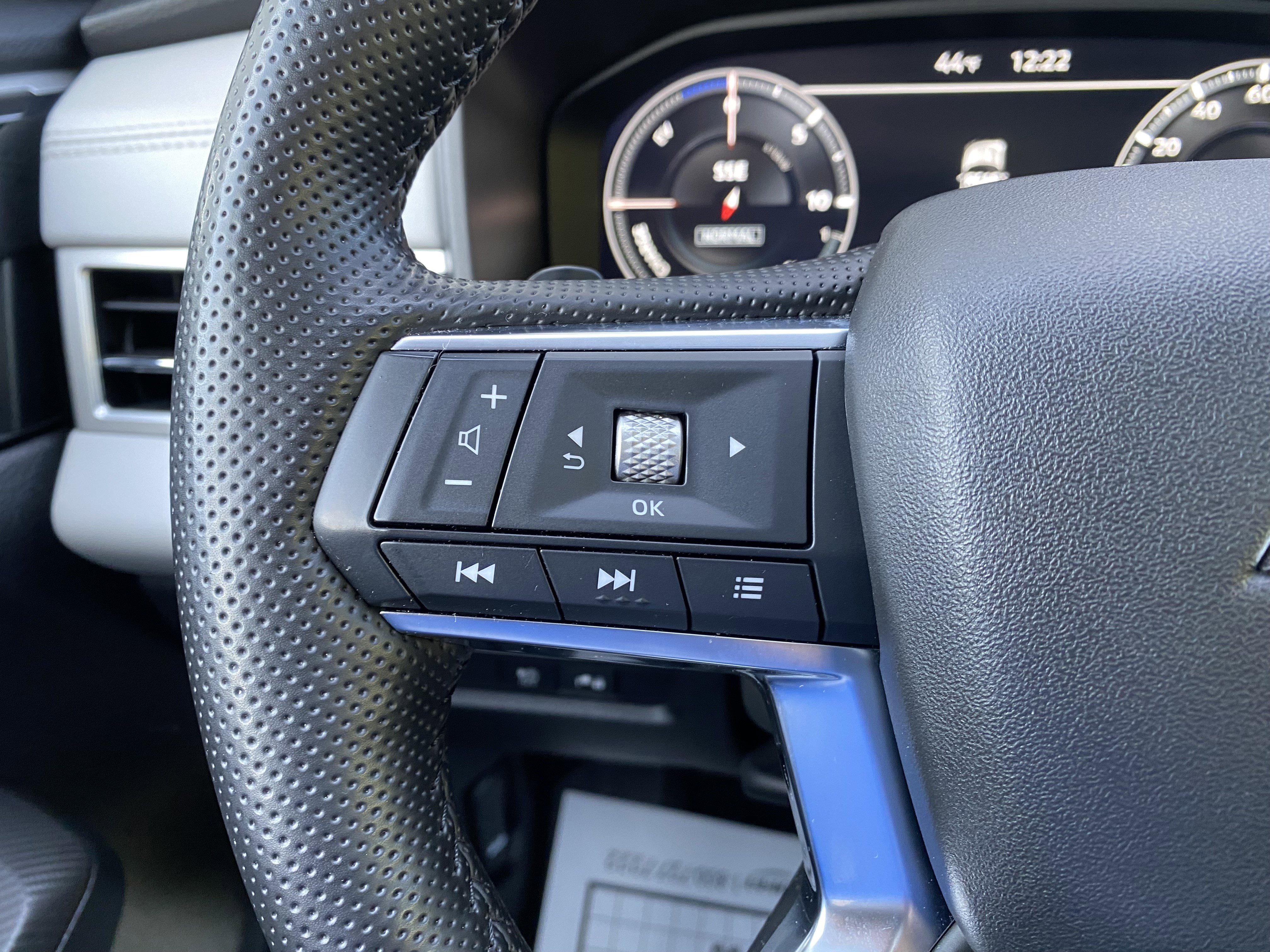 Used 2024 Mitsubishi Outlander 4WD Plug-In Hybrid image 20