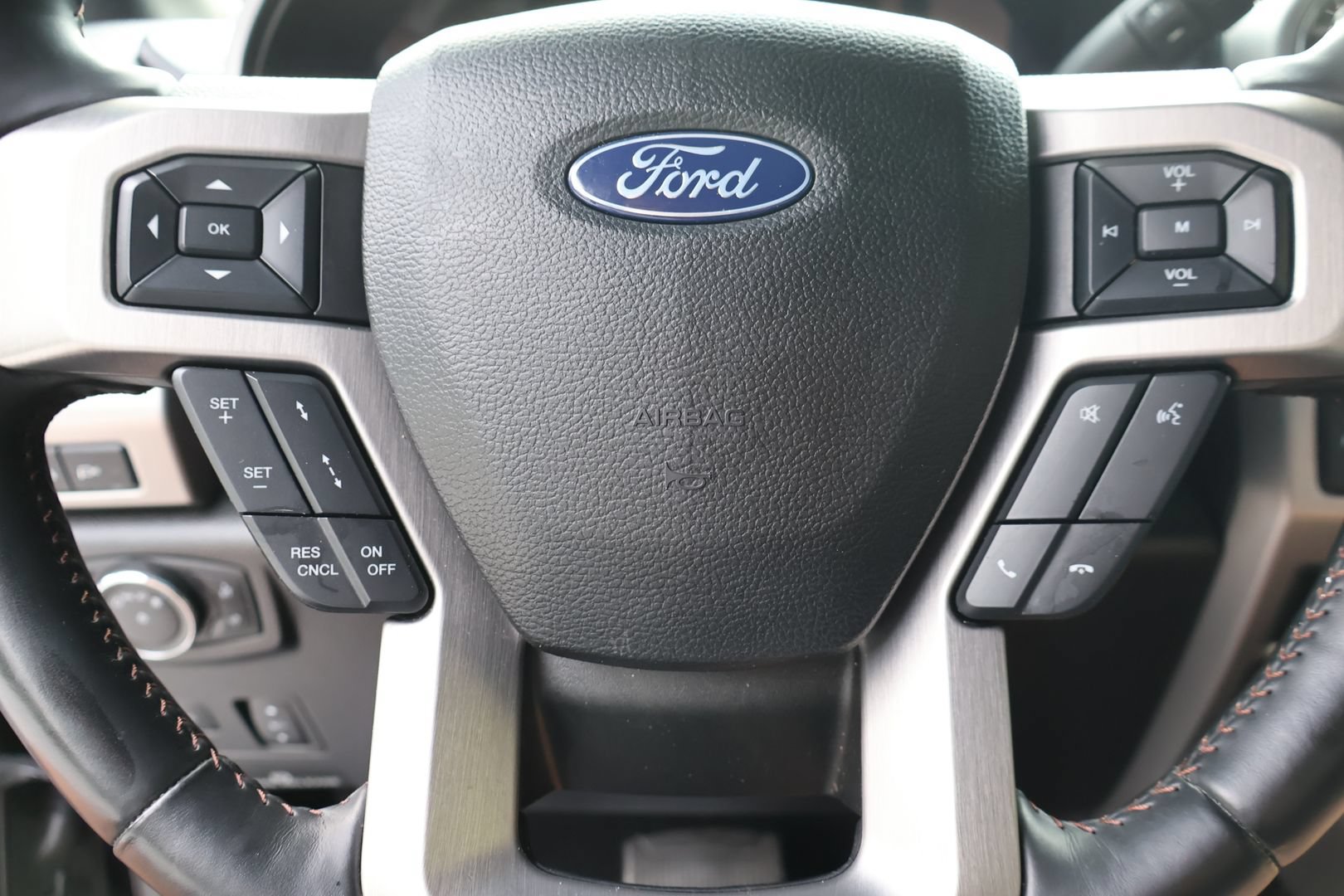 Used 2020 Ford F250 Platinum w/ Tremor Off-Road Package AWD/4WD image 22