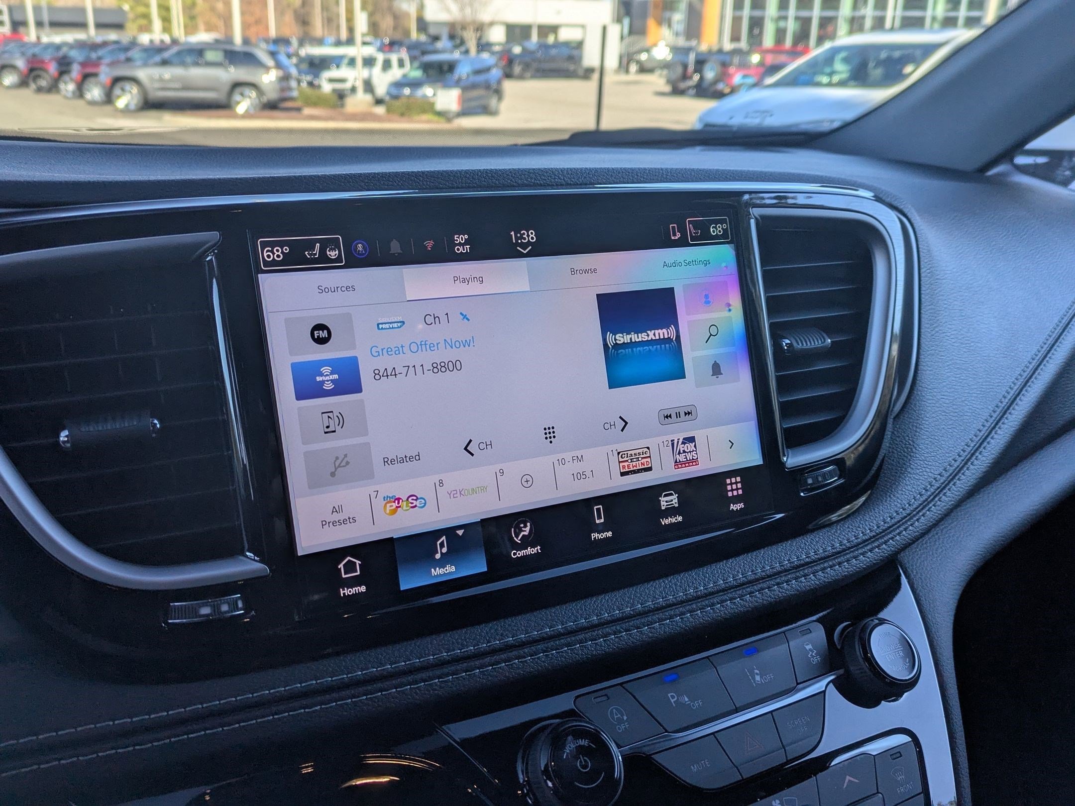 New 2026 Chrysler Pacifica Select image 11