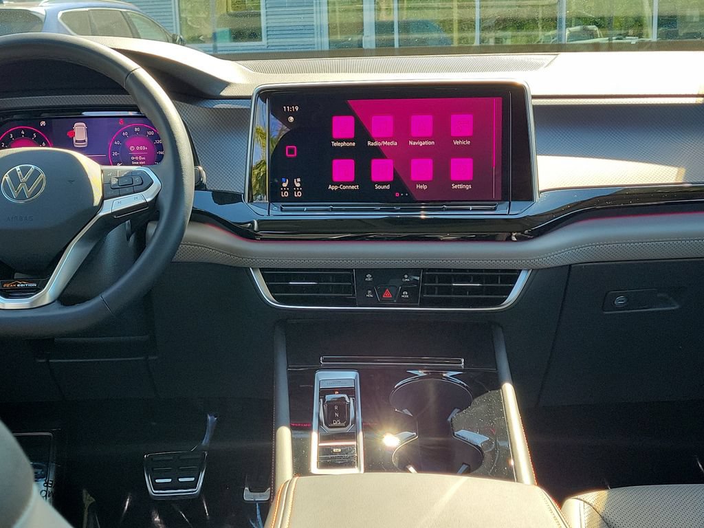 New 2025 Volkswagen Atlas Peak Edition SE AWD/4WD image 19