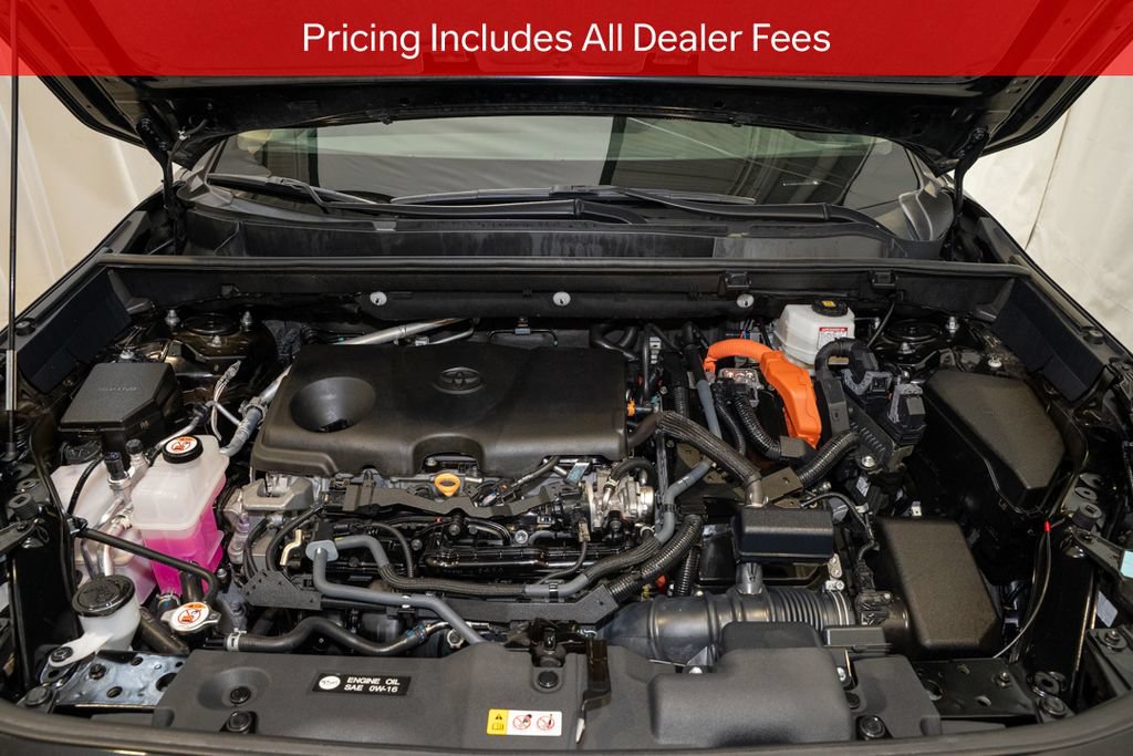 Used 2024 Toyota RAV4 XLE AWD/4WD image 18
