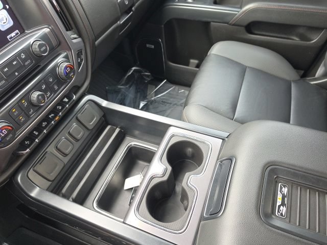 Used 2018 GMC Sierra 2500 SLT w/ Duramax Plus Package AWD/4WD image 17