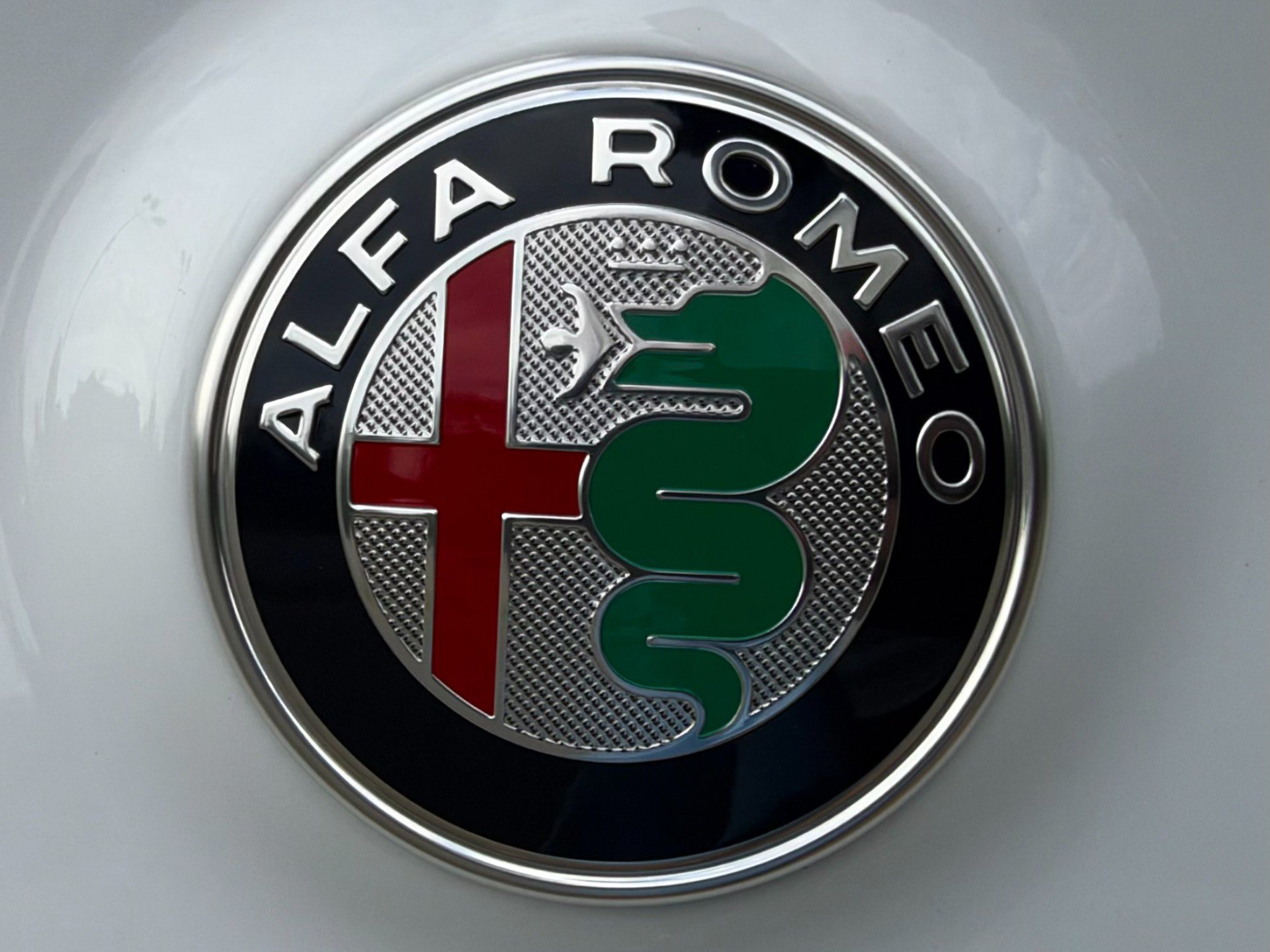 Used 2025 Alfa Romeo Stelvio Tributo Italiano w/ Driving Assist Package AWD/4WD image 40
