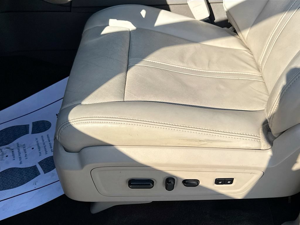Used 2017 Lincoln Navigator Select RWD image 21