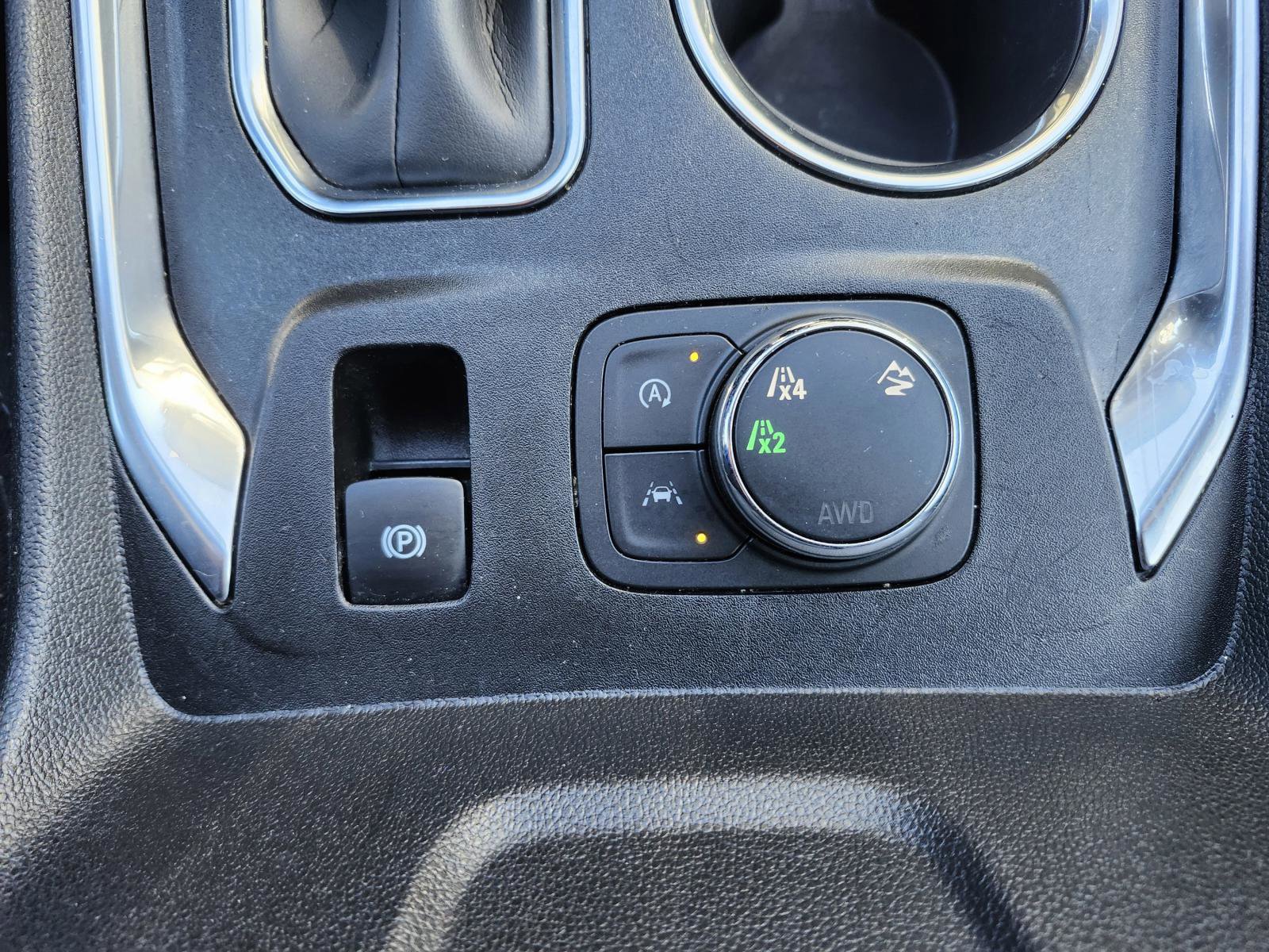 Used 2023 Chevrolet Traverse LT image 30