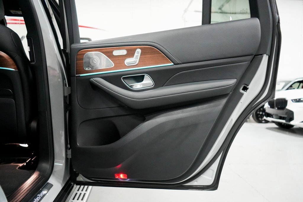 Used 2024 Mercedes-Benz GLS 580 4MATIC image 22