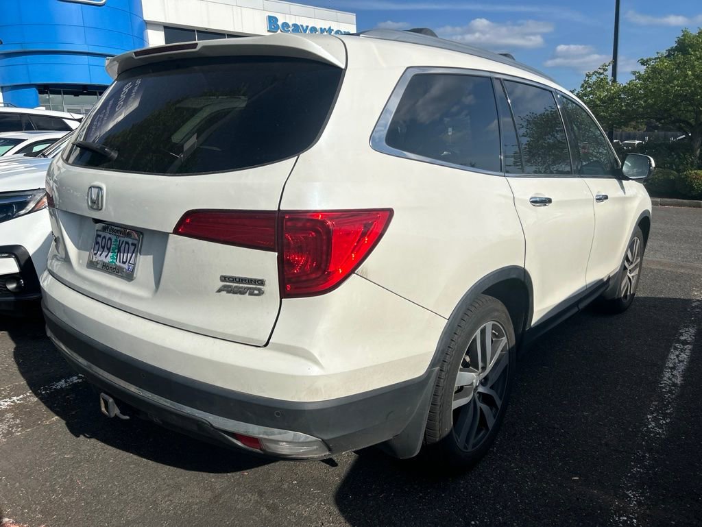 Used 2017 Honda Pilot Touring image 4
