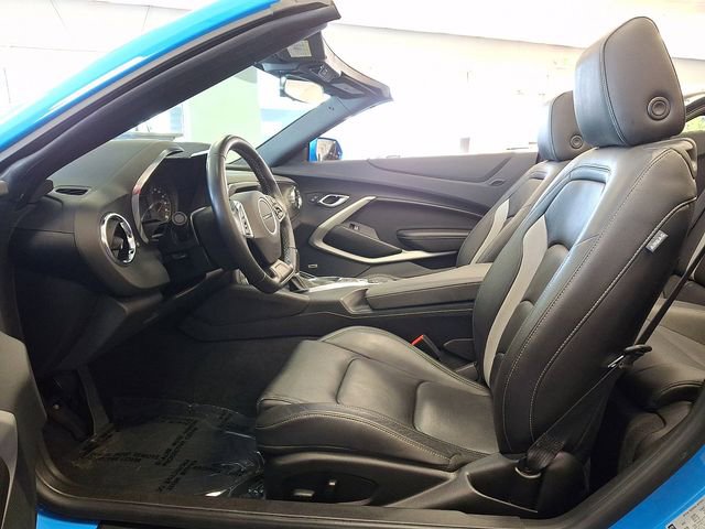 Used 2022 Chevrolet Camaro LT w/ Technology Package RWD image 12