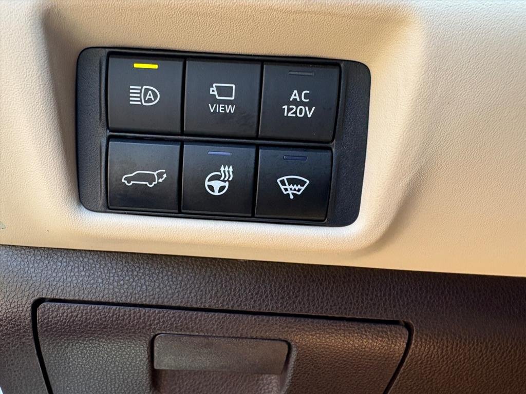 Used 2020 Toyota Highlander Platinum AWD/4WD image 15