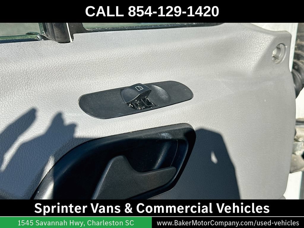 Used 2015 Freightliner Sprinter 3500 RWD image 17