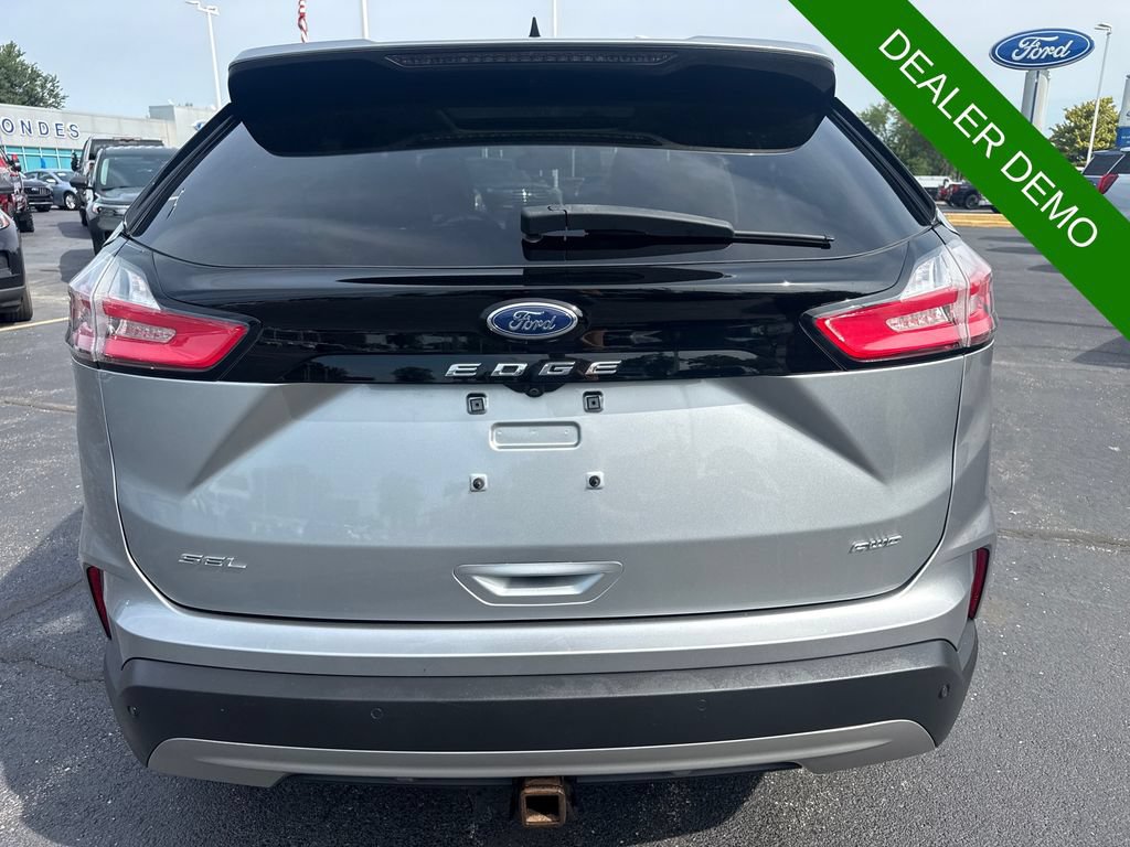 Used 2023 Ford Edge SEL AWD/4WD image 7