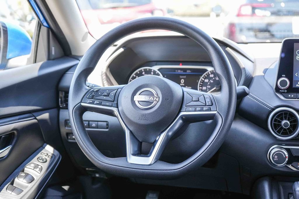 Used 2025 Nissan Sentra SV FWD image 19