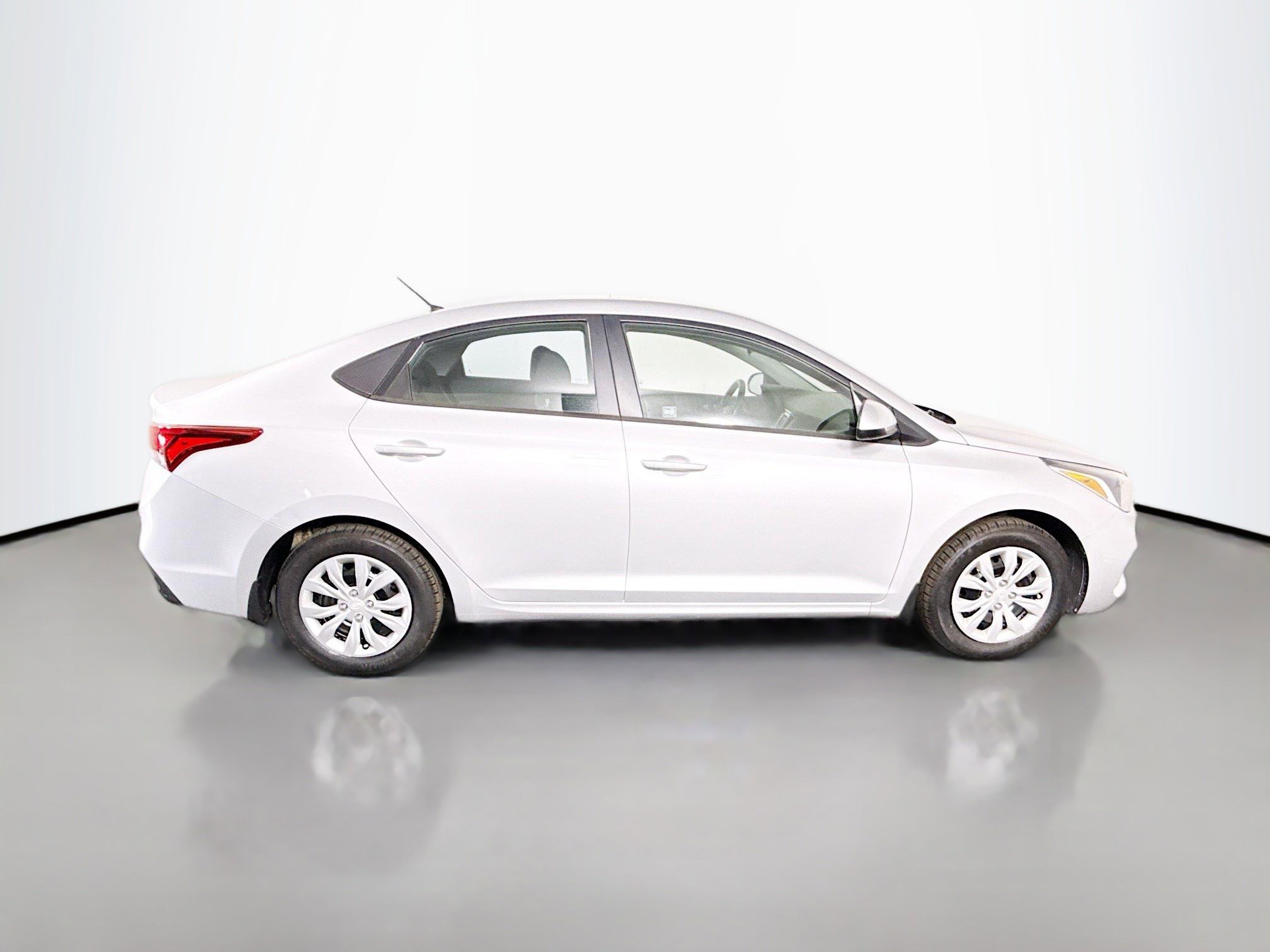Used 2020 Hyundai Accent SE image 11