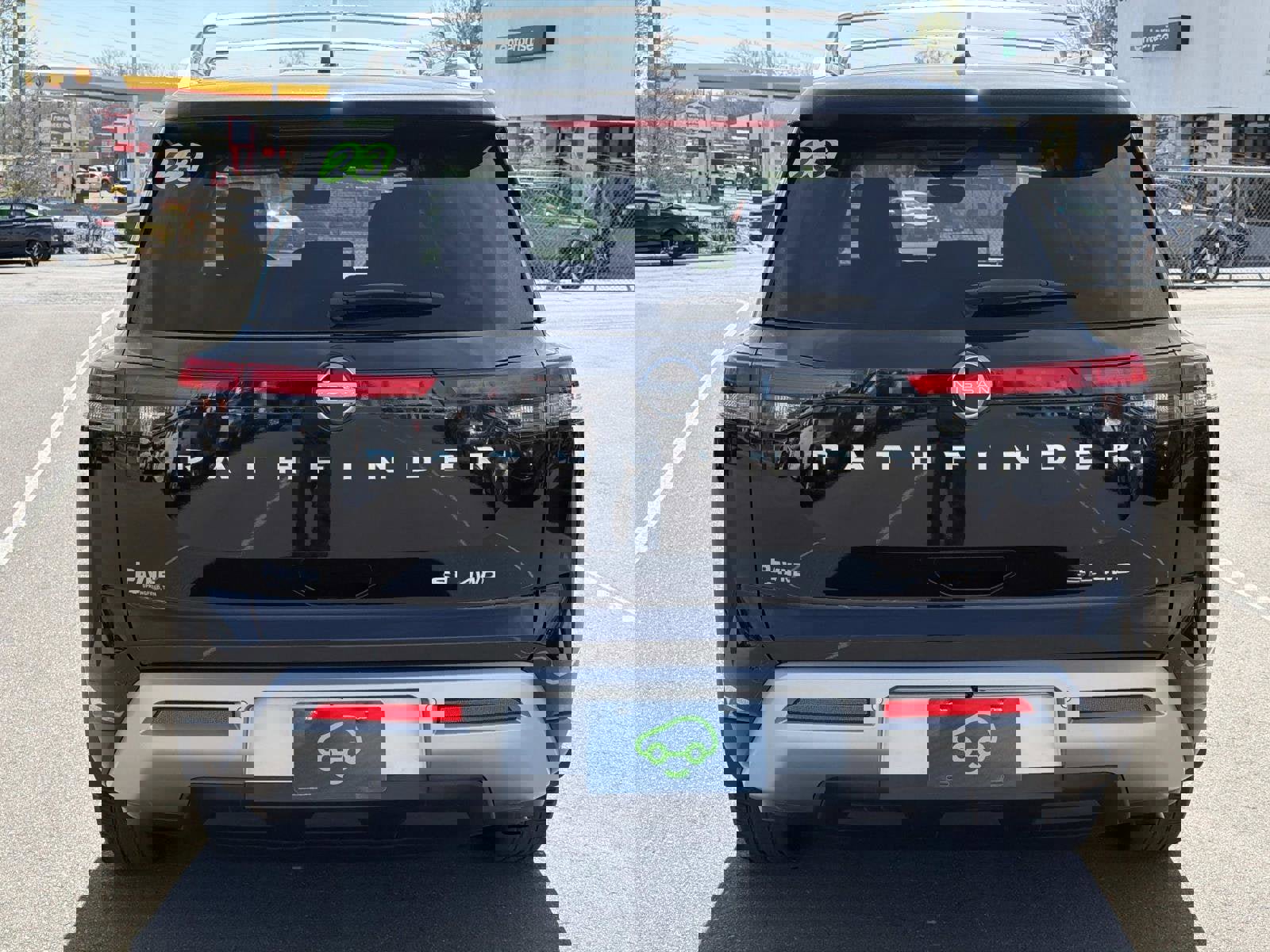 Used 2023 Nissan Pathfinder SL image 17