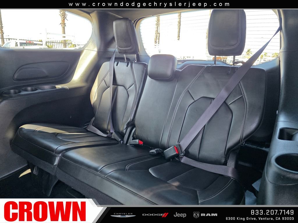 Used 2025 Chrysler Pacifica Select FWD image 14