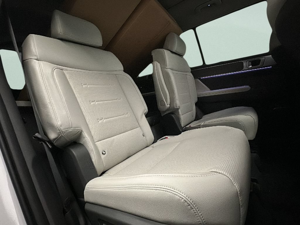 New 2026 Hyundai Santa Fe Limited AWD/4WD image 19