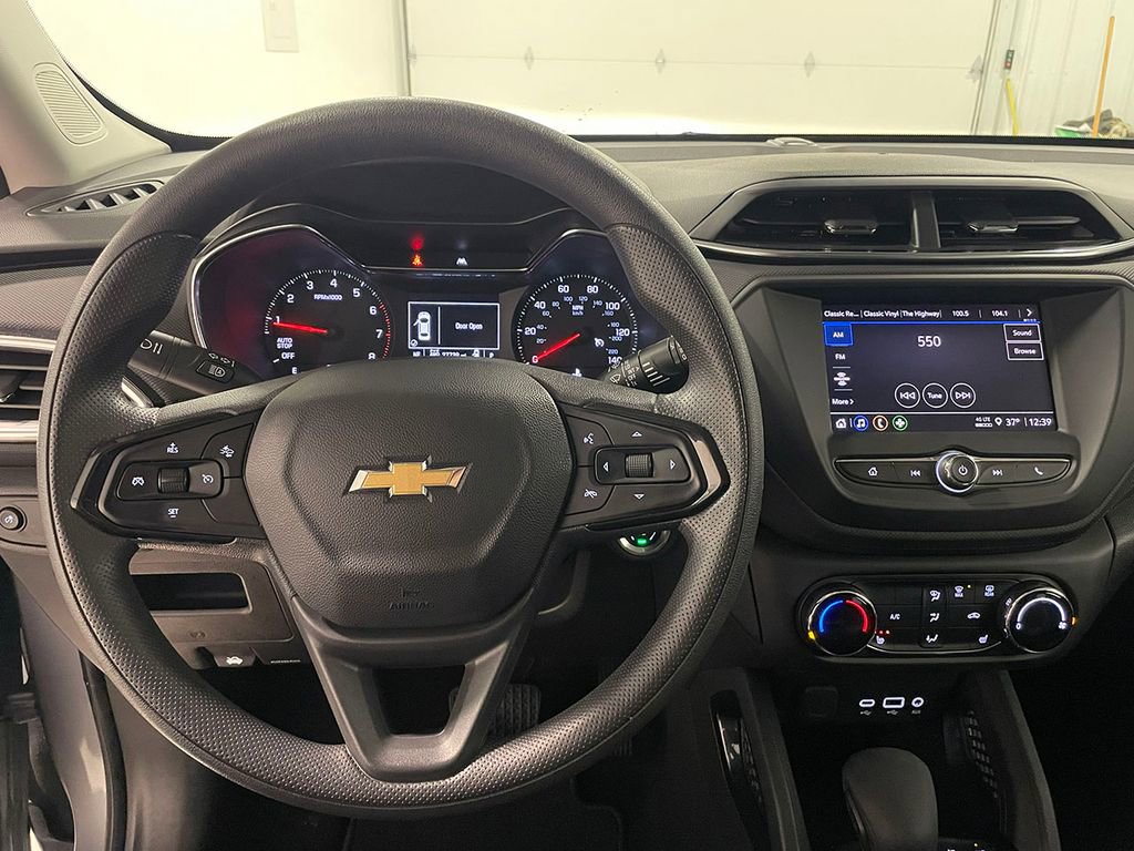 Used 2023 Chevrolet TrailBlazer LT image 36