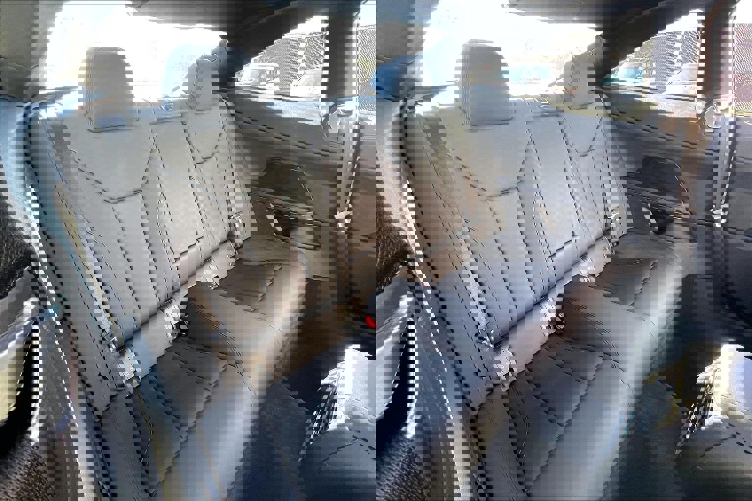 Used 2021 BMW 430i xDrive Coupe w/ M Sport Package image 32