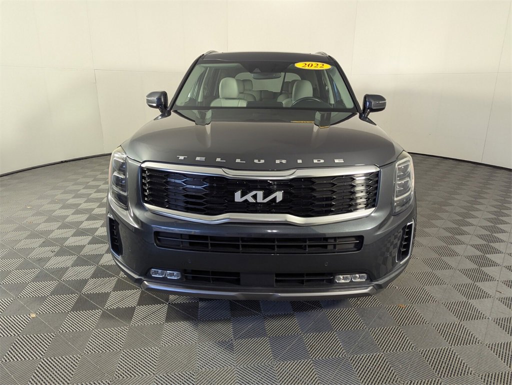 Used 2022 Kia Telluride SX w/ Towing Package image 3