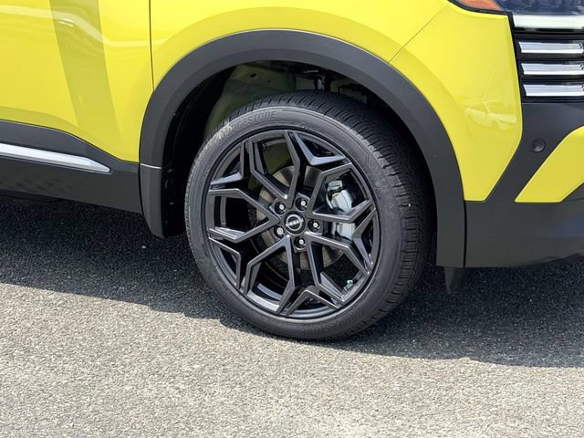 New 2026 Nissan Kicks SR w/ Interior Electronics Package FWD image 7