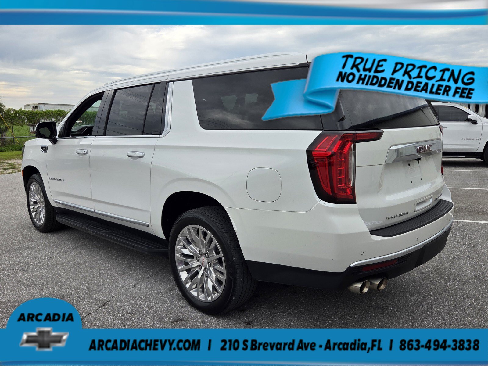 Used 2023 GMC Yukon XL Denali w/ Max Trailering Package AWD/4WD image 3