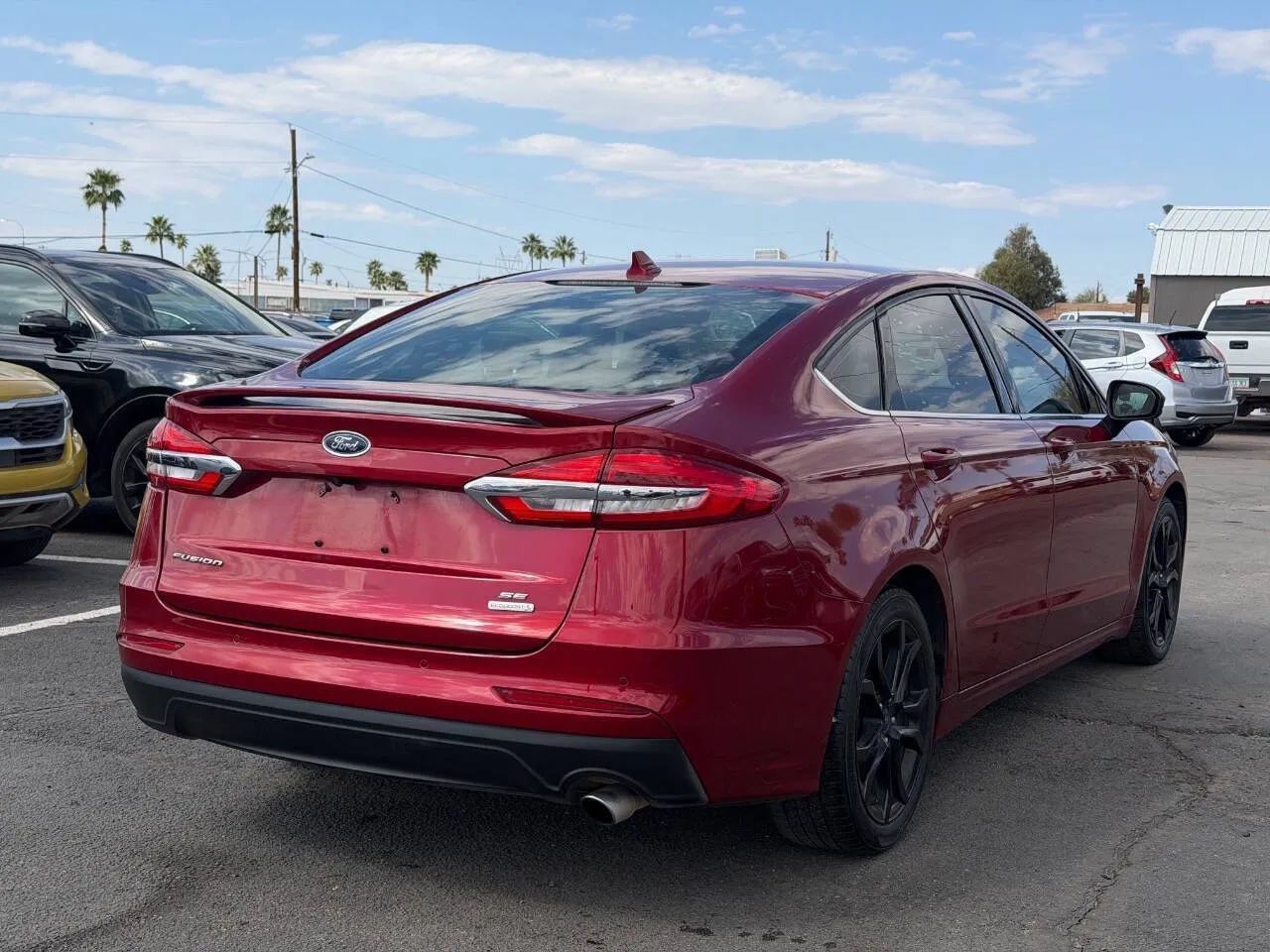 Used 2019 Ford Fusion SE w/ Equipment Group 151A FWD image 9