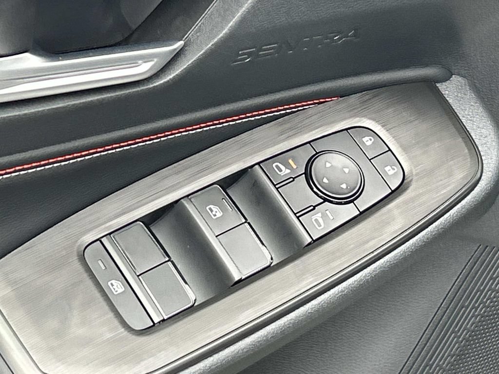 New 2026 Nissan Sentra SR w/ Floor Mat Package FWD image 16