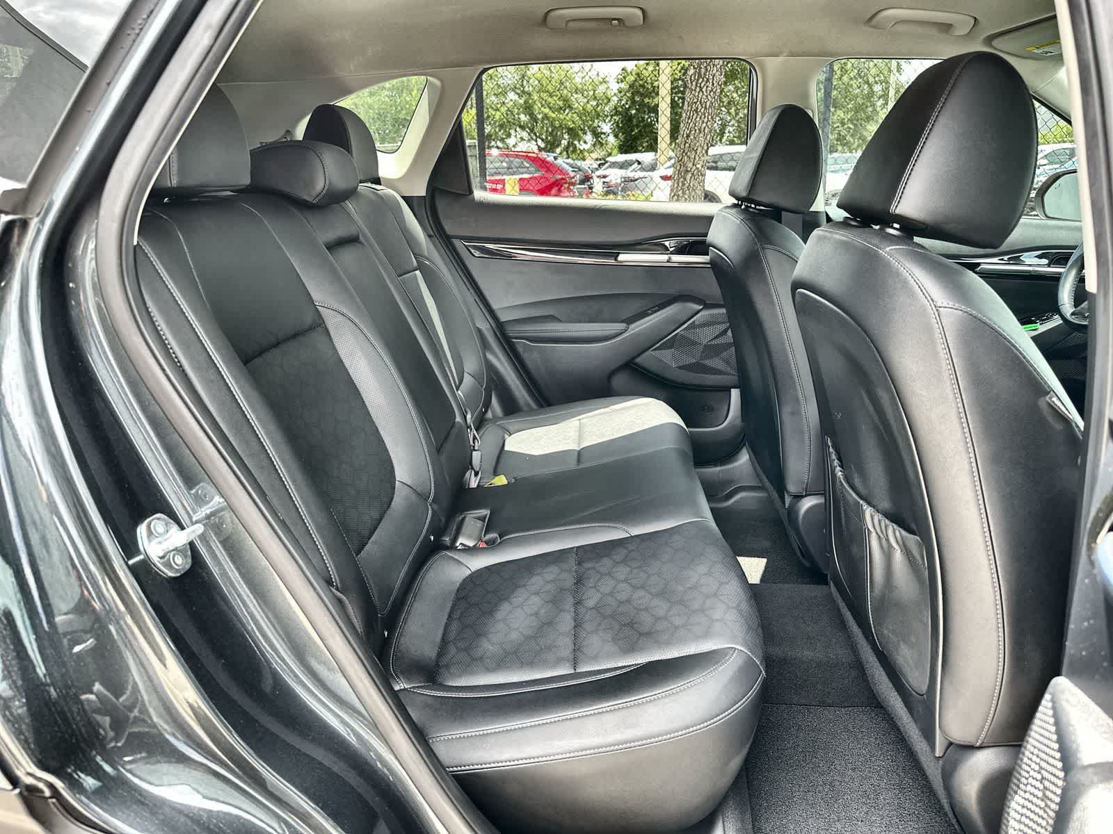 Used 2024 Kia Seltos EX FWD image 19