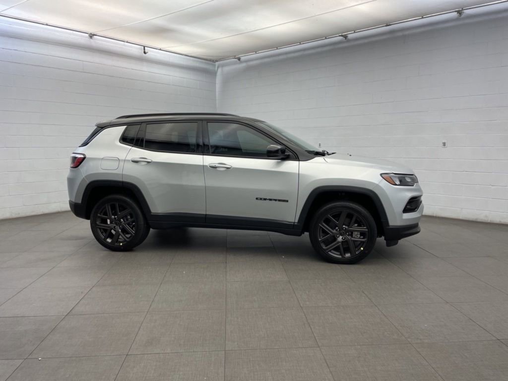 New 2026 Jeep Compass Limited AWD/4WD image 2