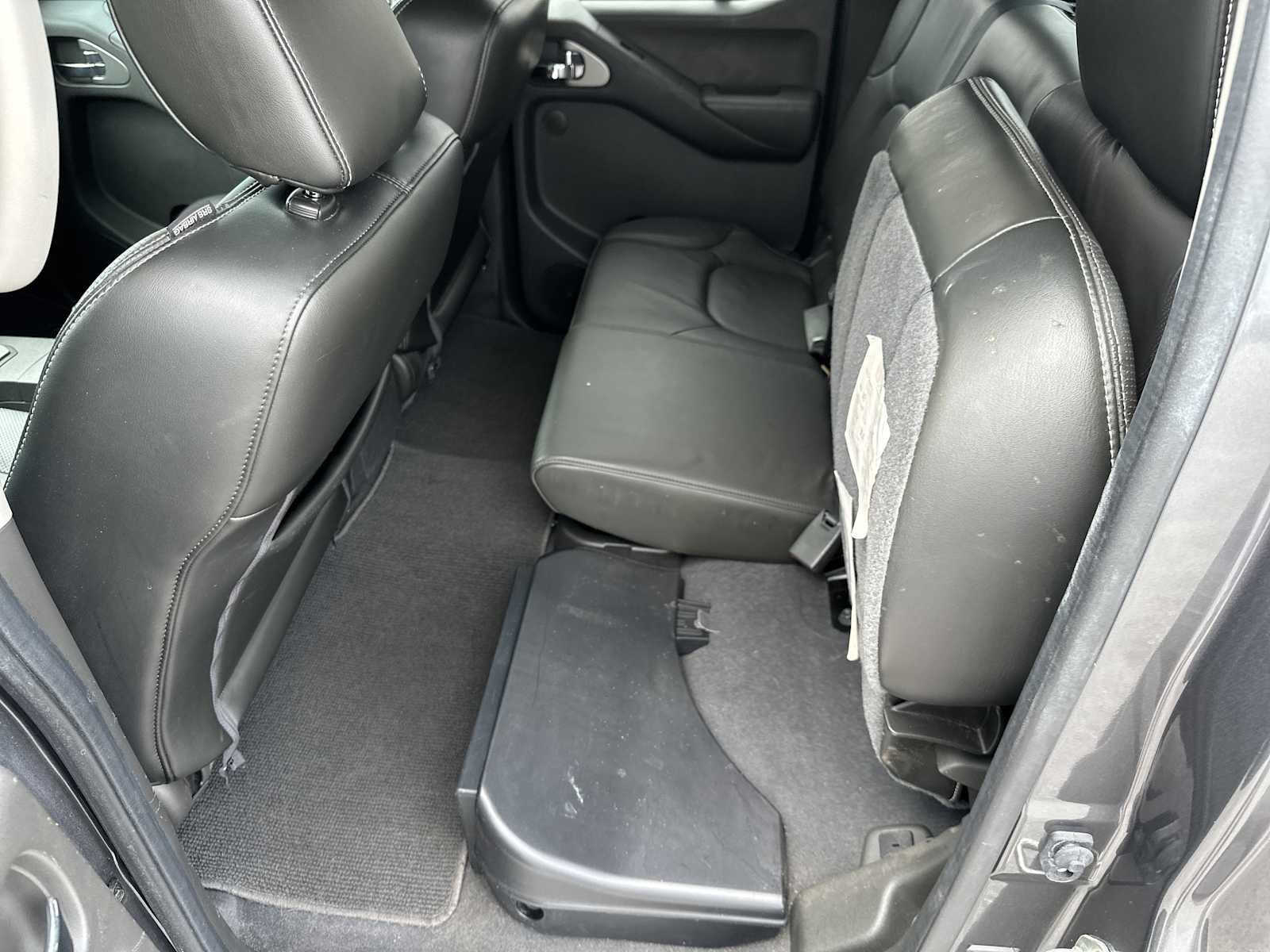 Used 2020 Nissan Frontier PRO-4X w/ Pro-4x Utility Package AWD/4WD image 22
