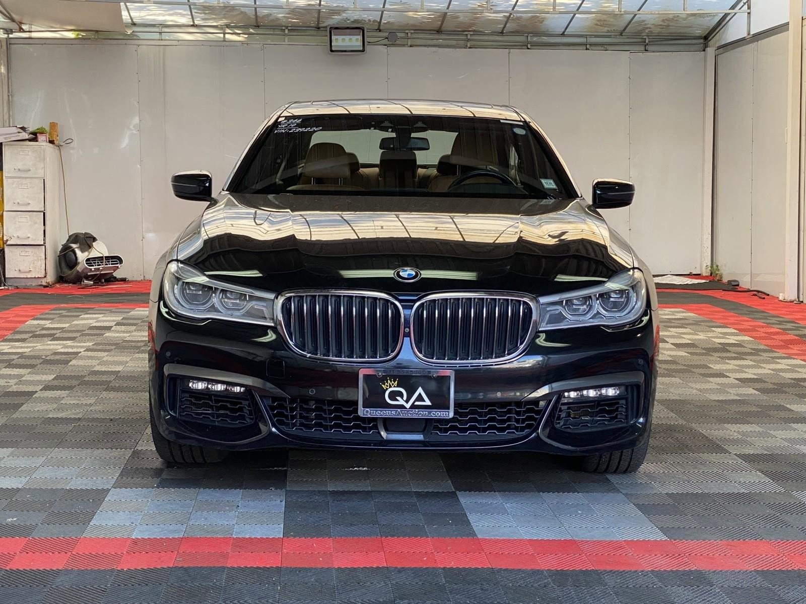 Used 2019 BMW 750i xDrive w/ Executive Package image 5