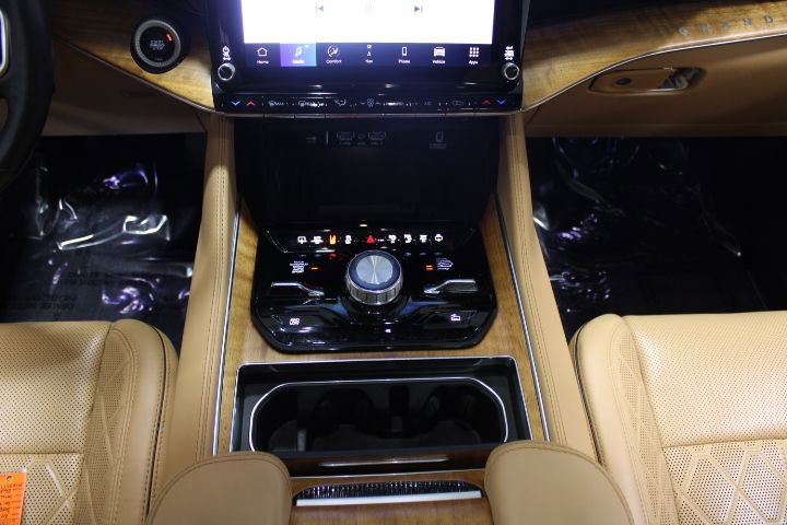 Used 2022 Jeep Grand Wagoneer Series III image 29