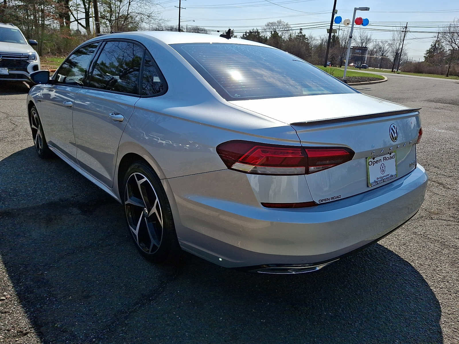 Used 2021 Volkswagen Passat 2.0T R-Line image 4