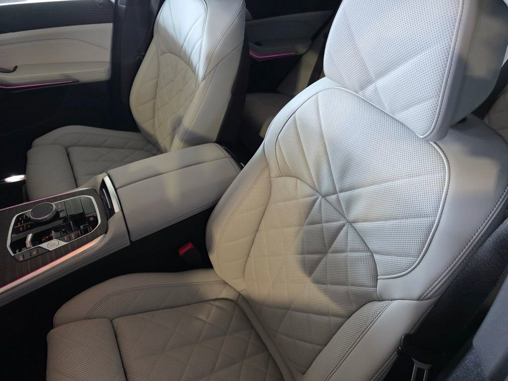 New 2026 BMW X5 sDrive40i RWD image 9