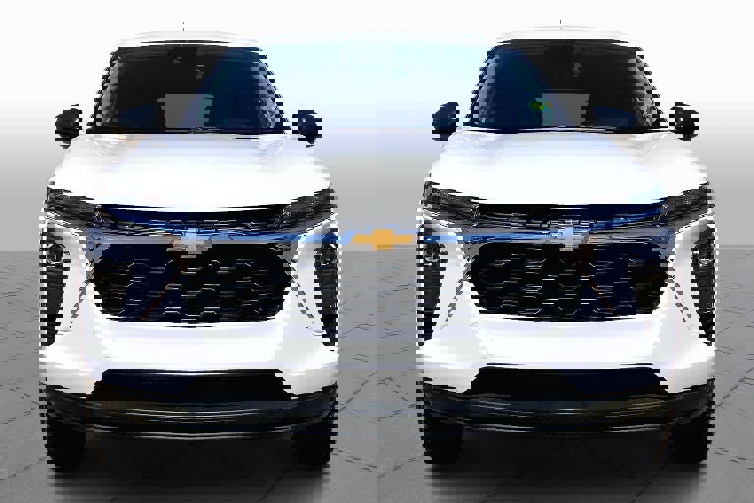 Used 2025 Chevrolet Trax LS image 4