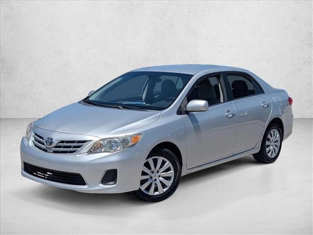 Used 2013 Toyota Corolla LE FWD image 1