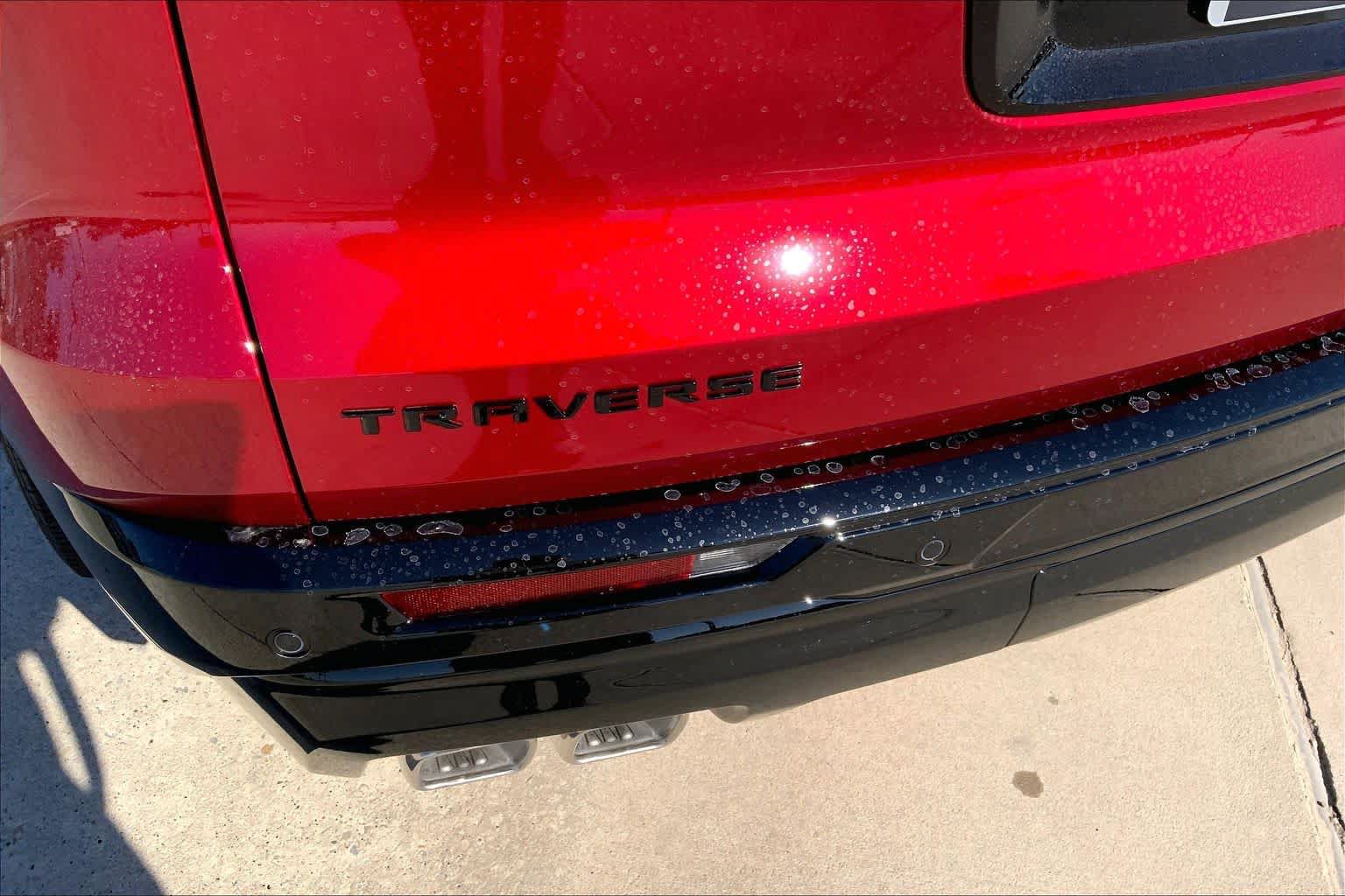 New 2026 Chevrolet Traverse RS w/ LPO, Floor Liner Package FWD image 15