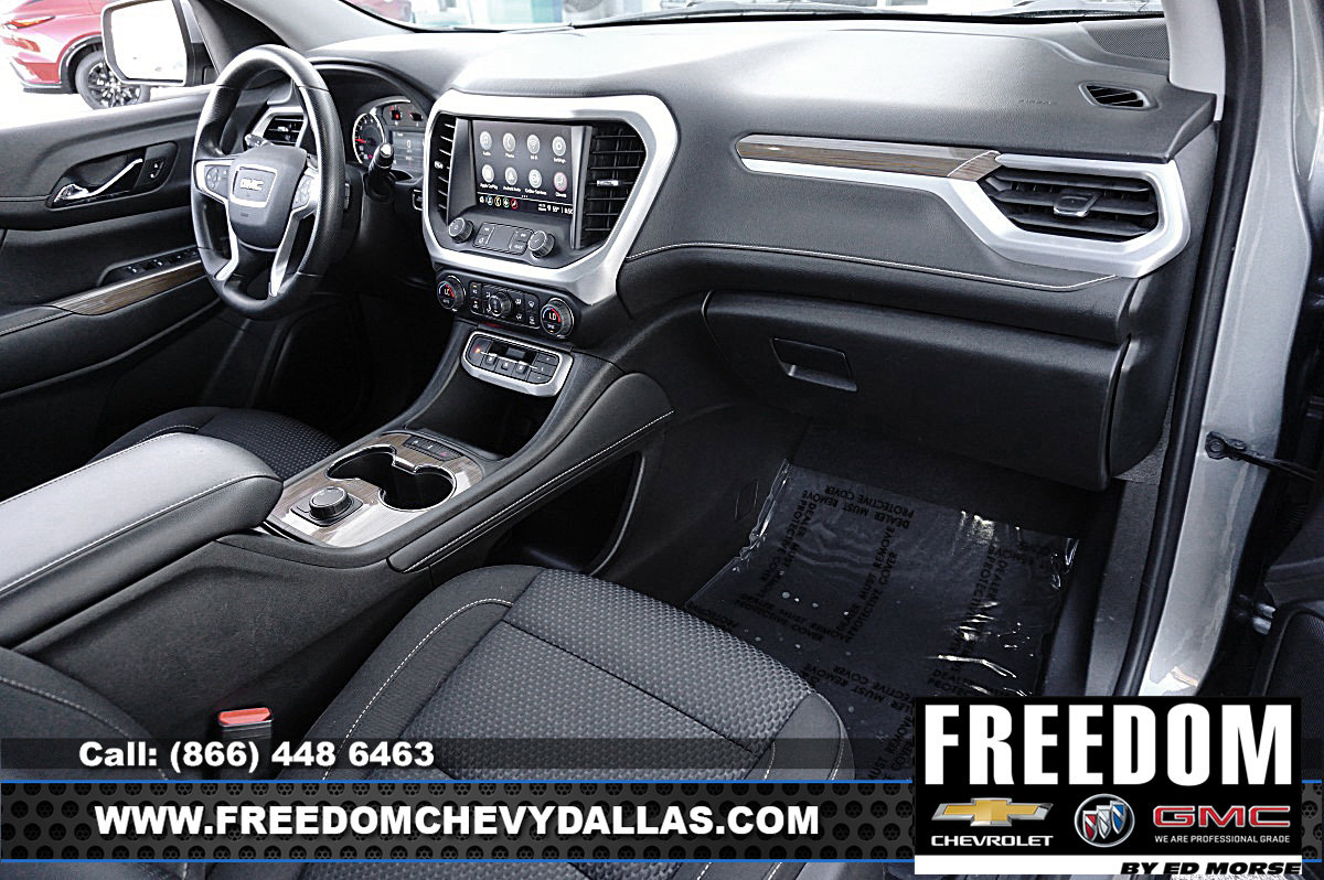 Used 2023 GMC Acadia SLE image 8