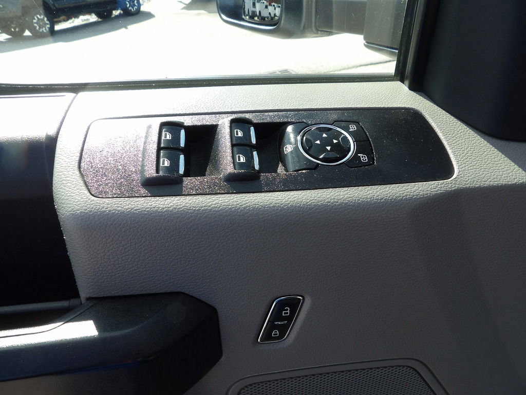 Used 2022 Ford F350 XL w/ Power Equipment Group image 15