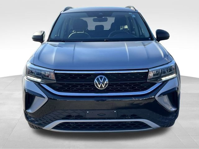 Used 2024 Volkswagen Taos S image 2