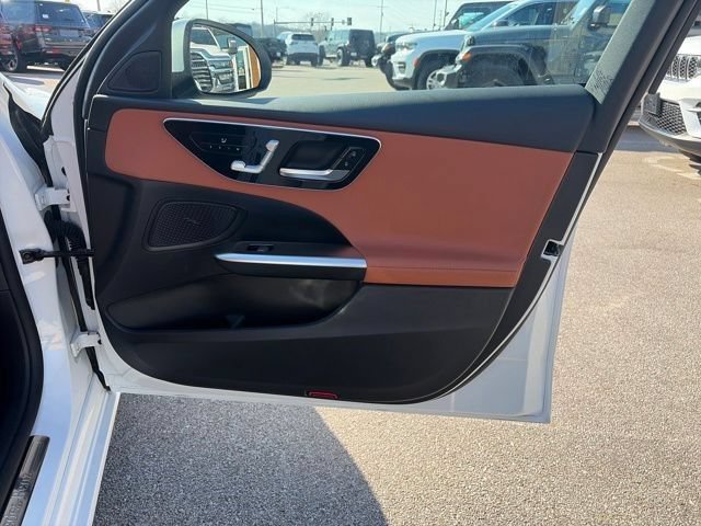Used 2025 Mercedes-Benz C 300 4MATIC Sedan image 44