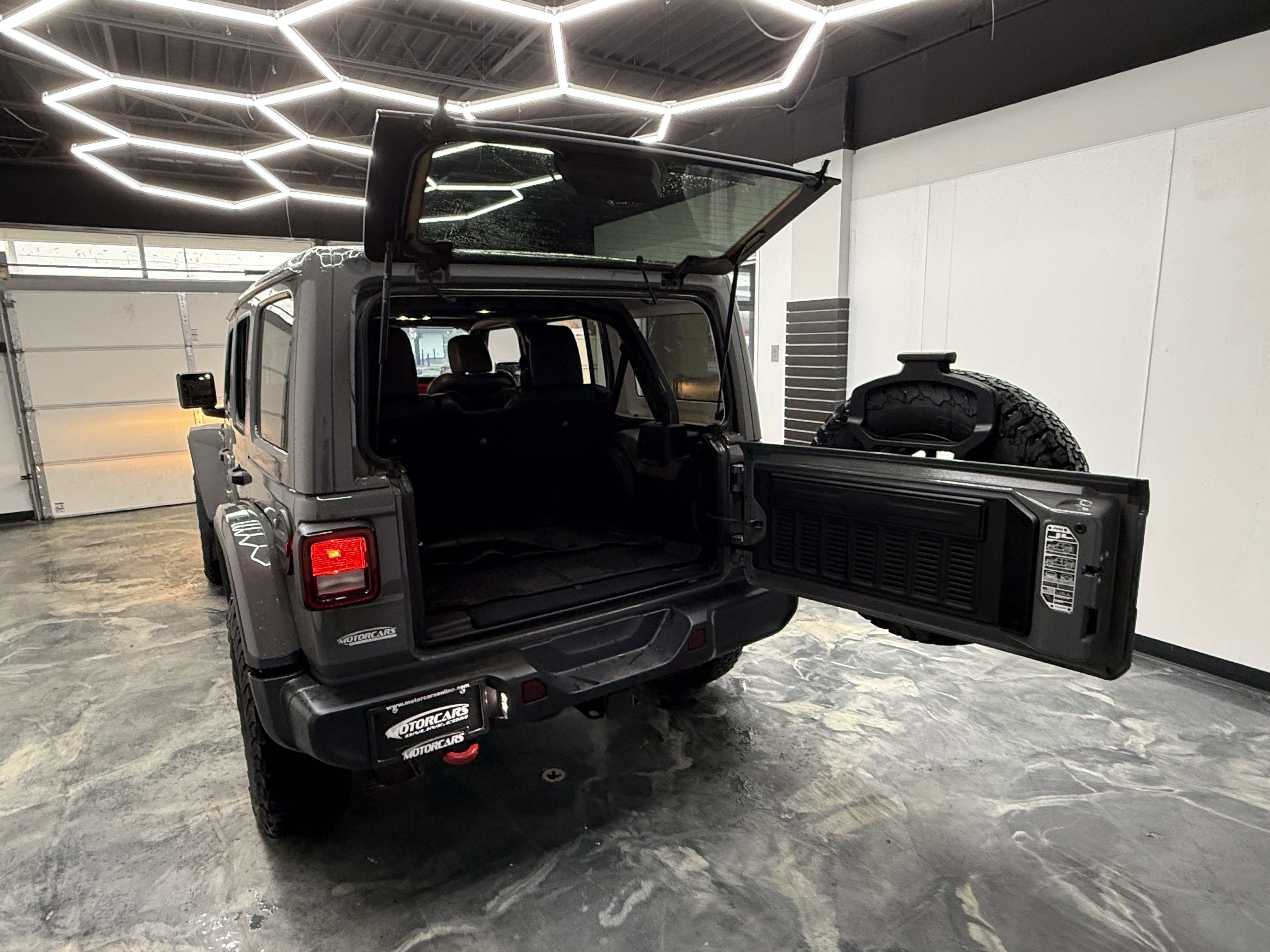 Used 2021 Jeep Wrangler Unlimited Rubicon w/ Uconnect 4C Nav & Sound Group image 23