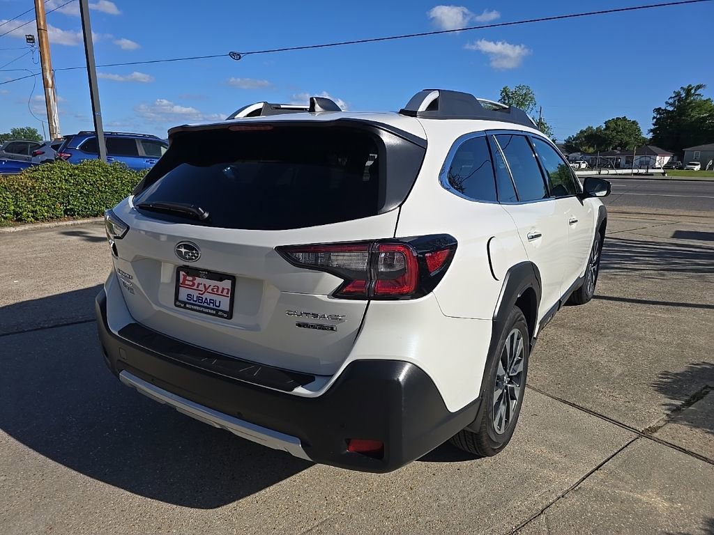 Used 2025 Subaru Outback Touring AWD/4WD image 10