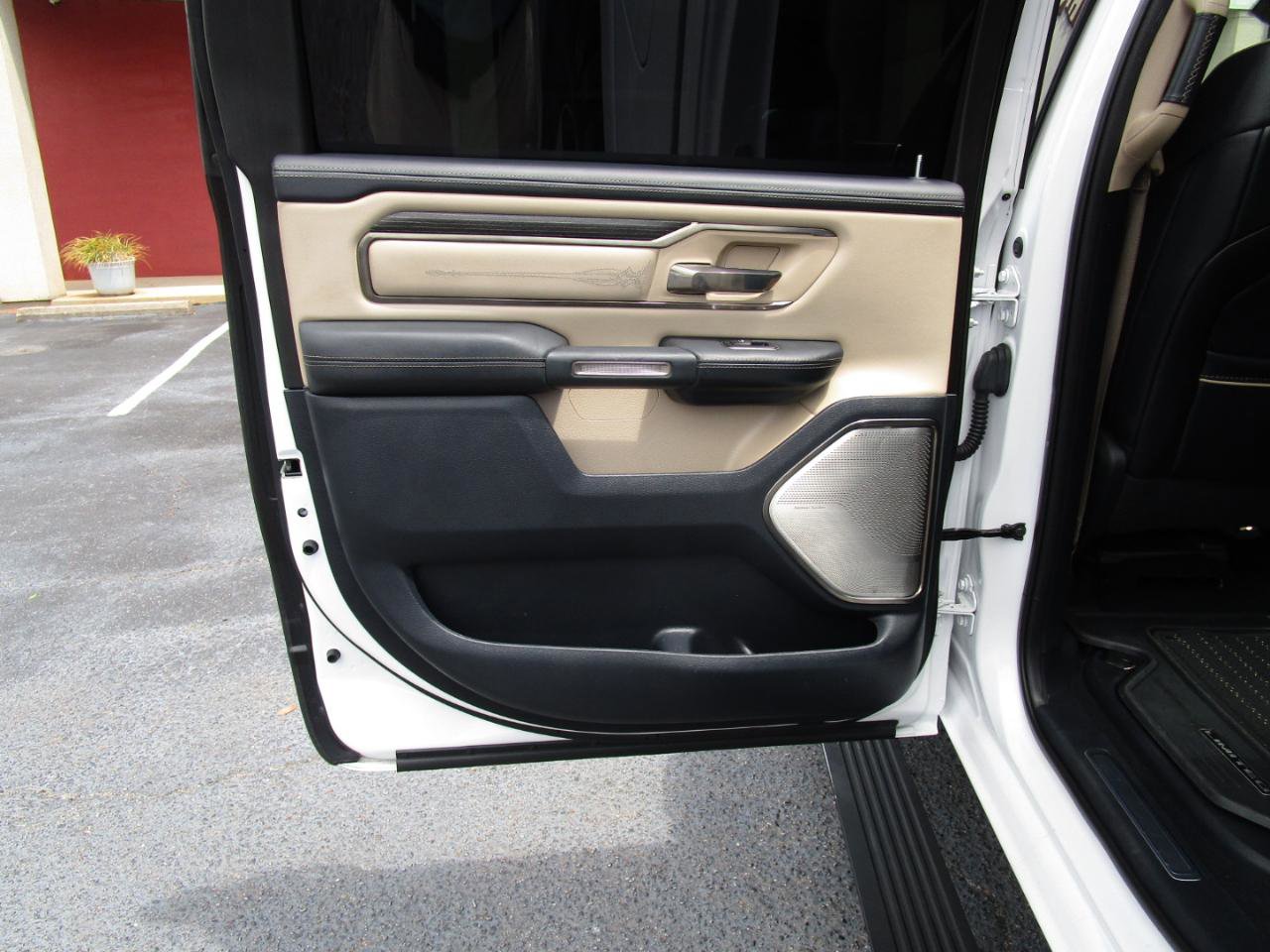 Used 2019 RAM 1500 Limited AWD/4WD image 24