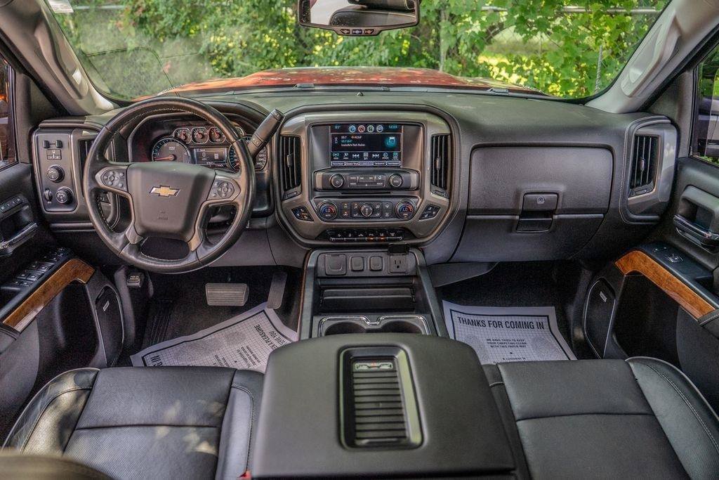 Used 2018 Chevrolet Silverado 2500 High Country w/ Duramax Plus Package AWD/4WD image 17