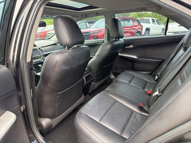 Used 2014 Toyota Camry SE w/ Moonroof Package FWD image 14