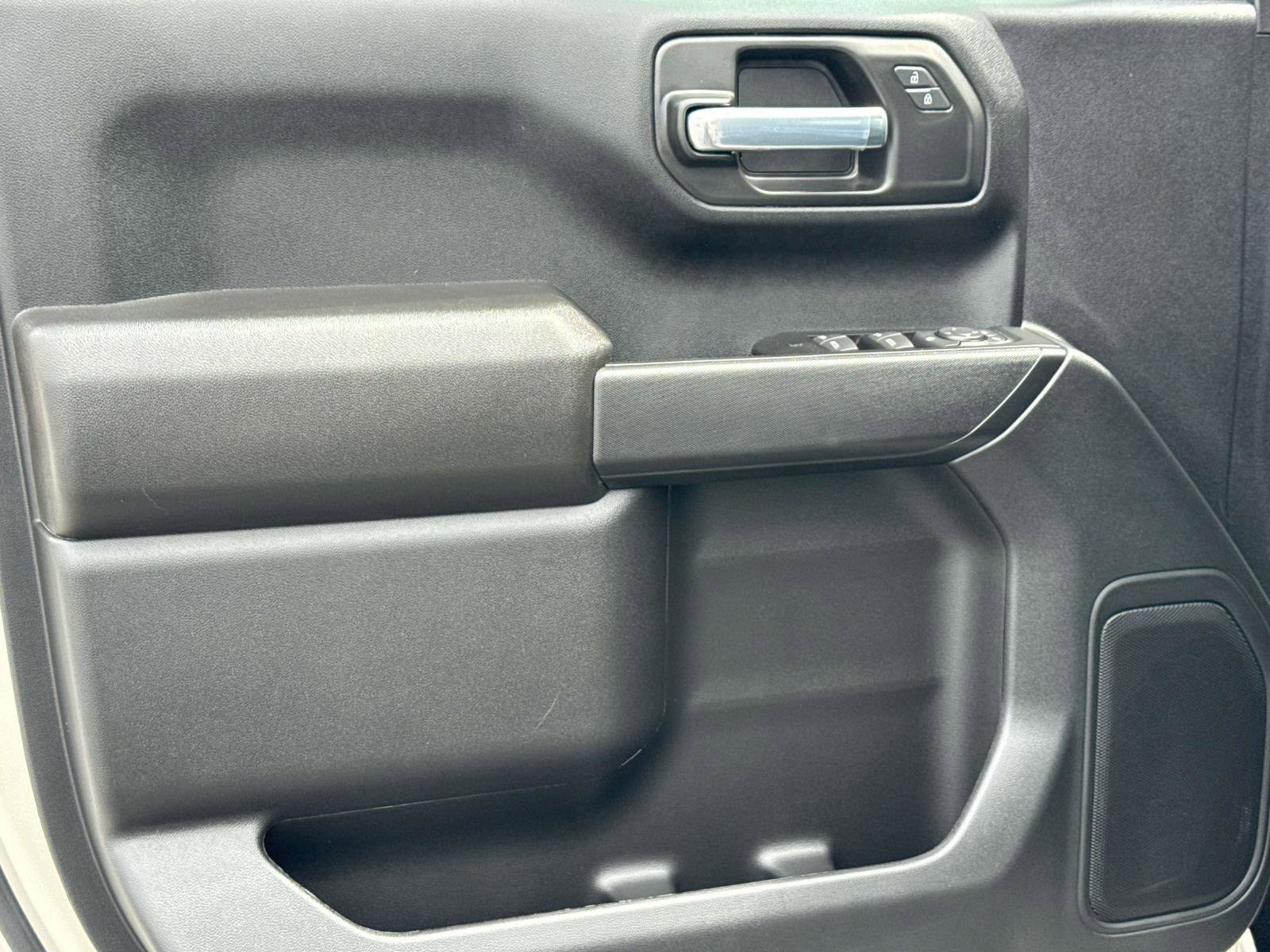 New 2026 Chevrolet Silverado 1500 Custom w/ Turbomax Blackout Package image 8