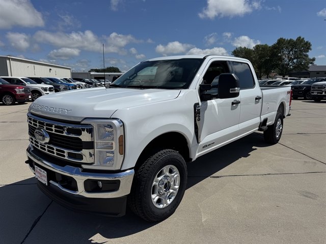 New 2026 Ford F350 XLT image 1